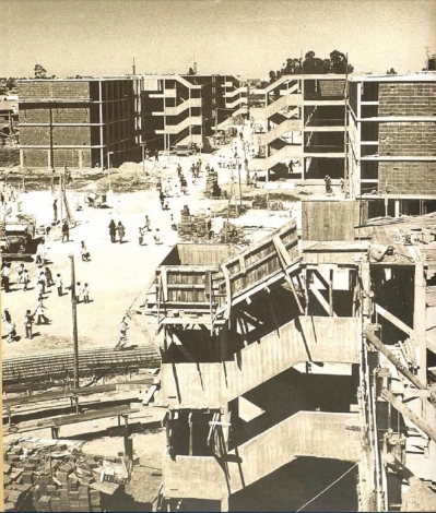 El desafío de la escala. Foto tomada de la primera edición del libro "Una historia con quince mil protagonistas. Las Cooperativas de vivienda por ayuda mutua uruguayas".